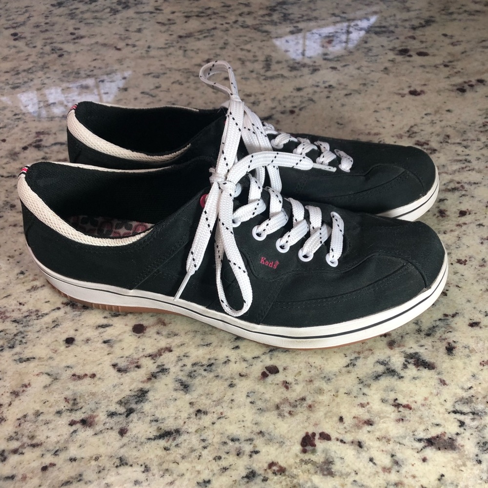 Keds Womens Sneakers 8.5. Black canvas uppers. Excellent used condition!